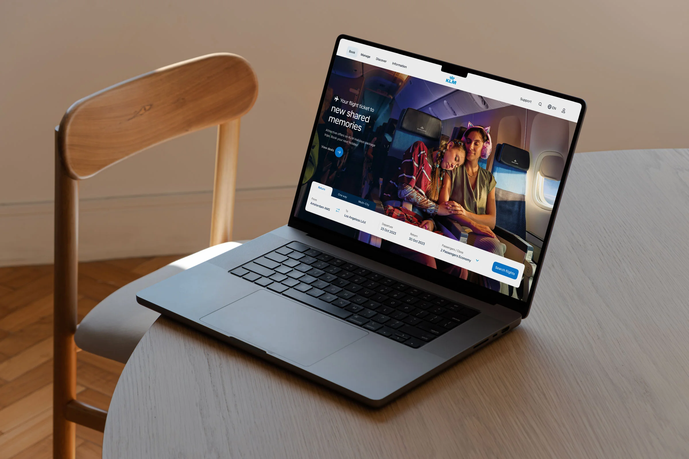 KLM website on laptop